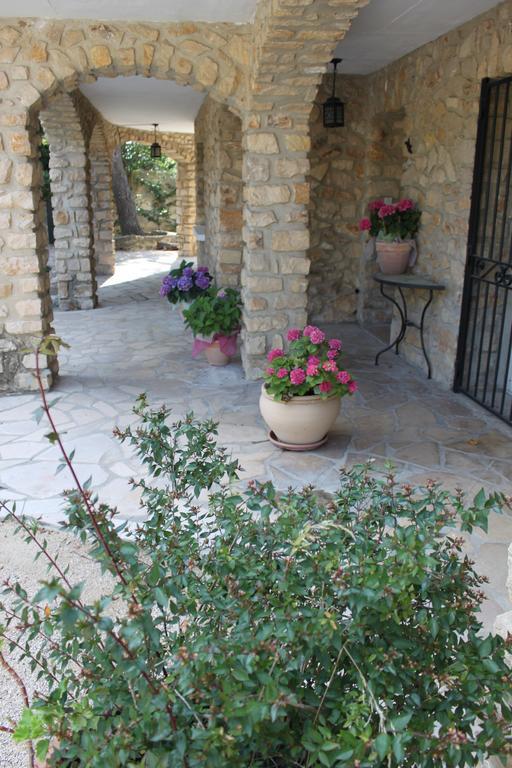 Gites Maisons De Vacances Domaine La Chamade Carpentras Værelse billede