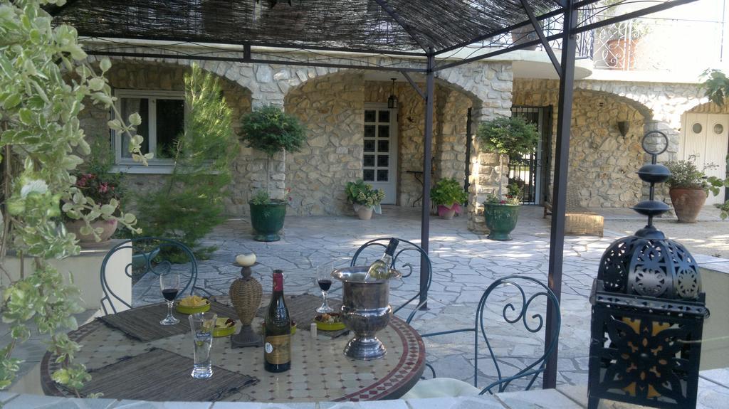 Gites Maisons De Vacances Domaine La Chamade Carpentras Værelse billede