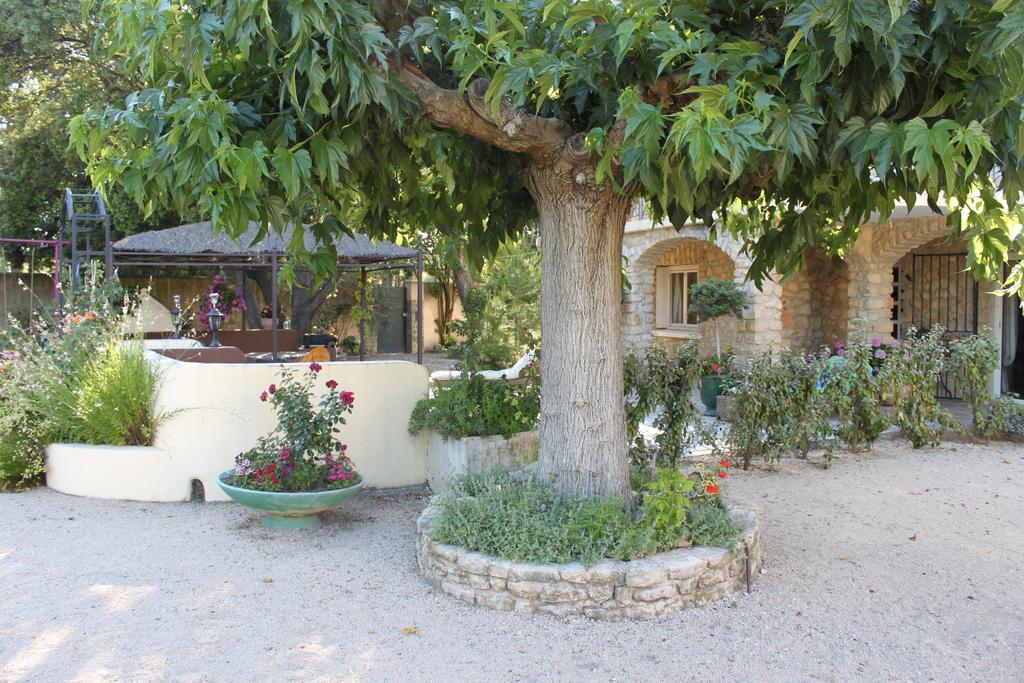 Gites Maisons De Vacances Domaine La Chamade Carpentras Værelse billede