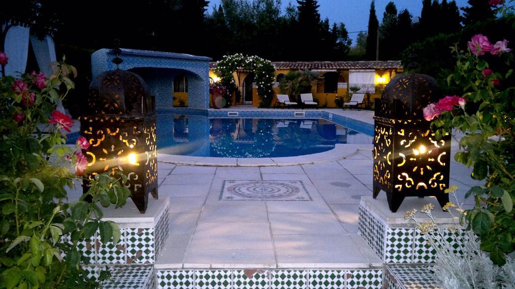 Gites Maisons De Vacances Domaine La Chamade Carpentras Værelse billede